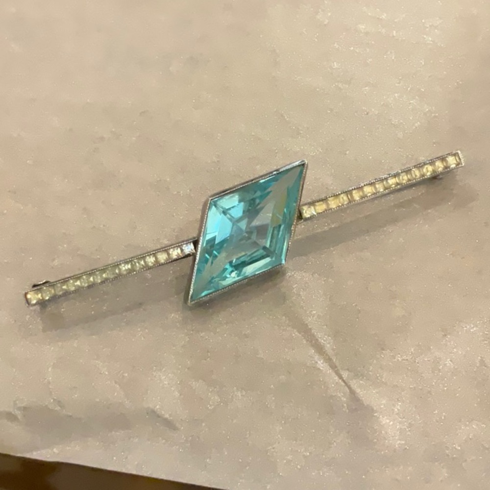 Gorgeous Bar Pin. Sterling Silver And Very Fun Stones. Beautiful.